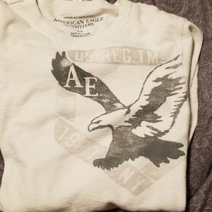 Long sleeve graphic tee American eagle
